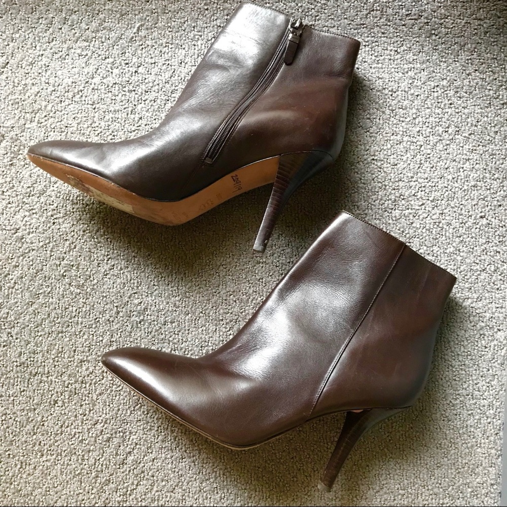 Via Spiga Ankle booties